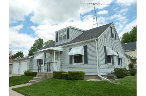 429 S Drummond St, Waupun, WI 53963-1938