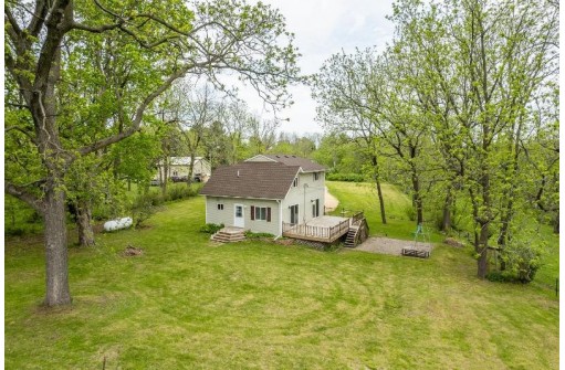 S1160 Blackfoot Ct, La Valle, WI 53941