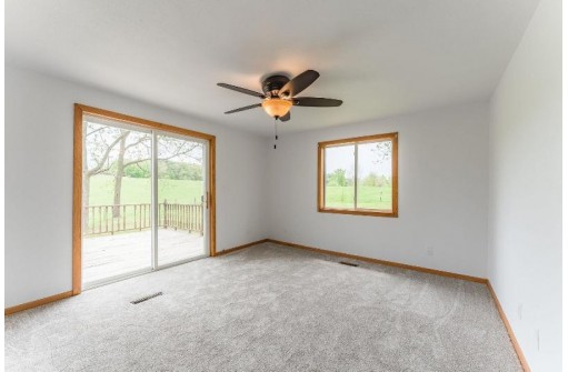 S1160 Blackfoot Ct, La Valle, WI 53941