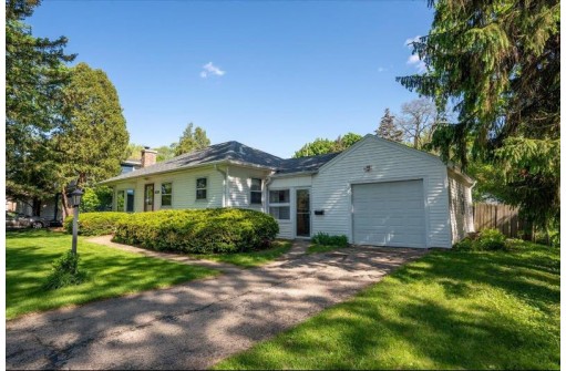 4236 Warwick Way, Madison, WI 53711