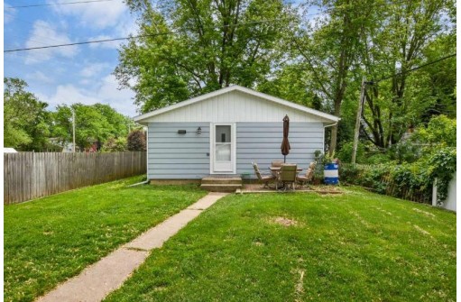 3210 St Paul Ave, Madison, WI 53714