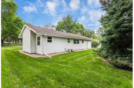 4517 Tennessee Tr, Madison, WI 53704