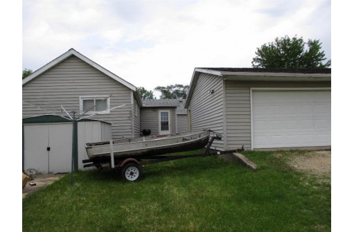 1309 S Beaumont Rd, Prairie Du Chien, WI 53821-0000