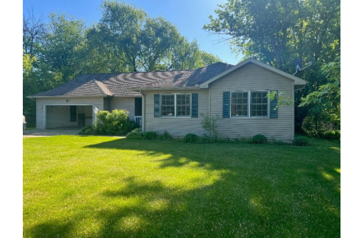 198 Fandrich Rd, Oxford, WI 53952