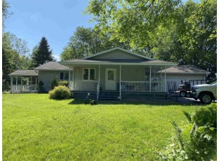 S4105 Fox Hill Rd Baraboo, WI 53913