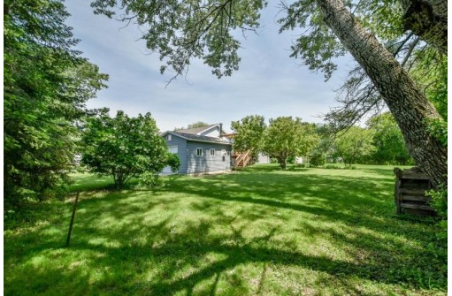 745 Walker Way, Edgerton, WI 53534