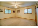 545 Meadowbrook Ct, Marshall, WI 53559