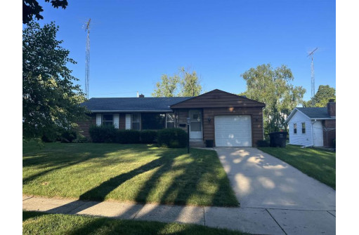 132 S Braun St, Jefferson, WI 53549-2106