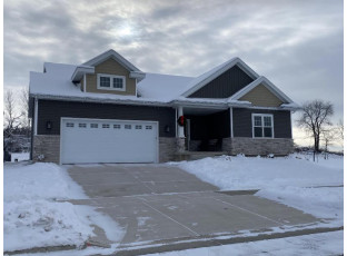 9727 Grey Kestrel Dr Verona, WI 53593