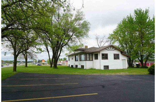 108 E Veterans St, Tomah, WI 54660-0000