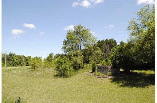 3.44 AC Golf Rd, Prairie Du Sac, WI 53578