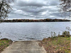 LOT 4 Lake Dr