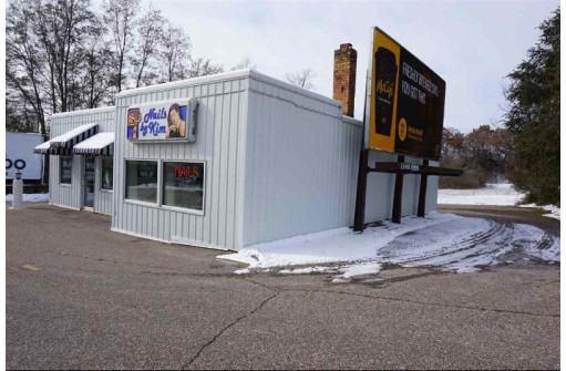 825 W Pine St, Baraboo, WI 53913-9999