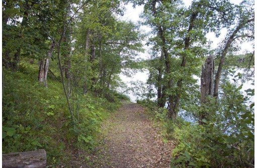 391 Twin Lakes Tr, Nekoosa, WI 54457