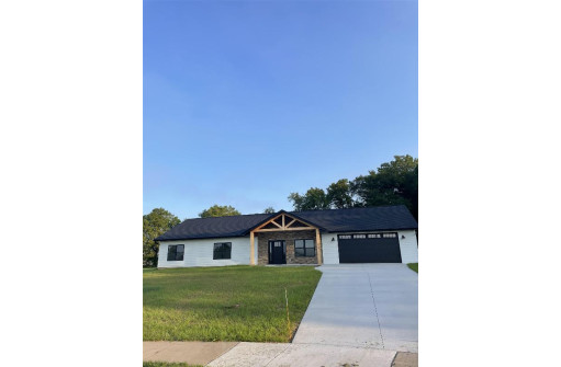 2309 Stephanie Cir, Prairie Du Chien, WI 53821