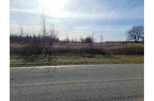 1 AC Navan Rd, Watertown, WI 53094