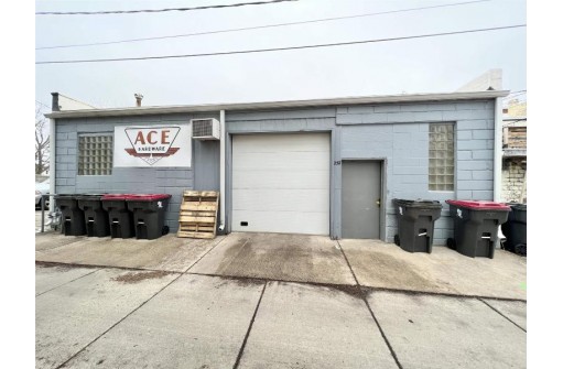 250-260 Allen St, Clinton, WI 53525-9496