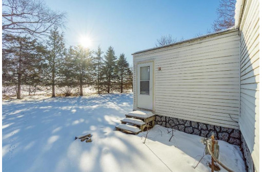 E10589 Joy Rd, Baraboo, WI 53913