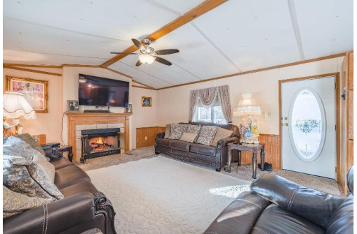 E10589 Joy Rd, Baraboo, WI 53913