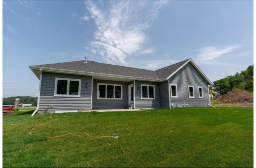 1406 Schoepp Ln, Cross Plains, WI 53528