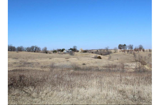 312 Rocky Knoll Rd, Mineral Point, WI 53565