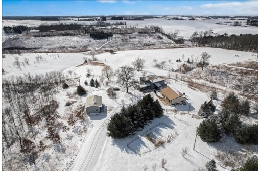 312 Rocky Knoll Rd, Mineral Point, WI 53565