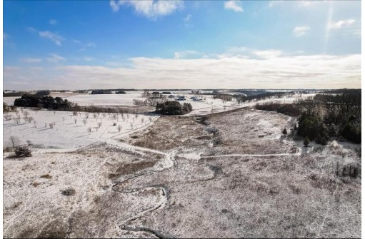 312 Rocky Knoll Rd, Mineral Point, WI 53565