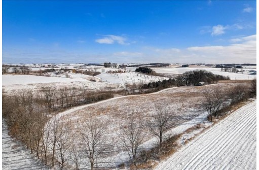 312 Rocky Knoll Rd, Mineral Point, WI 53565