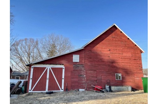 S2259 County Road A, Baraboo, WI 53913