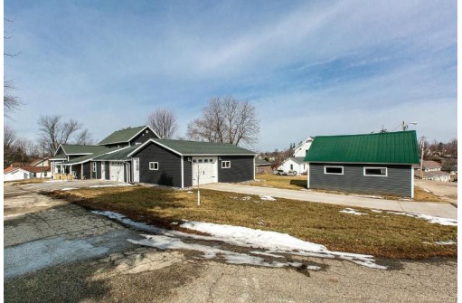 226 S Sidney St, Shullsburg, WI 53586