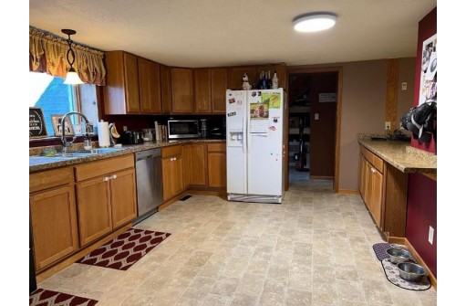 S5364 Fauske Ln, Genoa, WI 54632