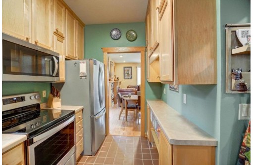 118 S Mills St, Madison, WI 53715