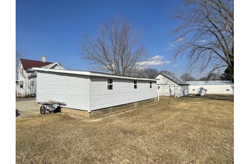 W8789 Hunters Ln, Waterloo, WI 53559