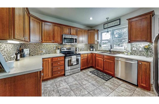 1107 2nd St, New Glarus, WI 53574