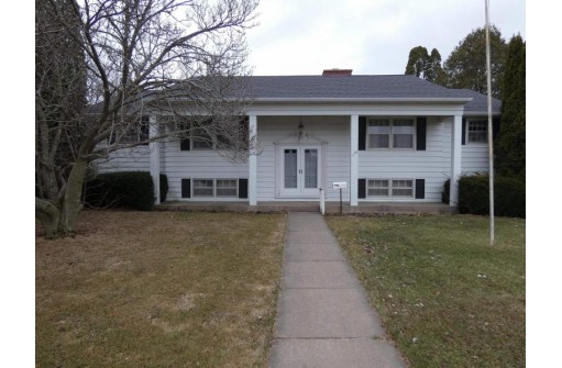 150 N Sheridan St, Lancaster, WI 53813