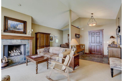 N6488 Shorewood Hills Rd, Lake Mills, WI 53551