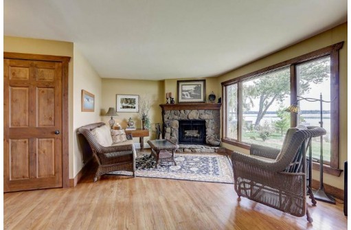 N6488 Shorewood Hills Rd, Lake Mills, WI 53551