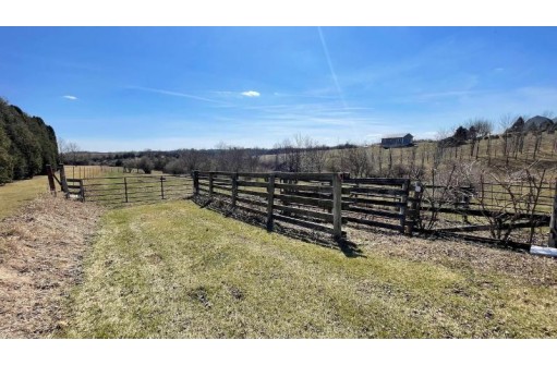 000 Hwy 81, Platteville, WI 53818