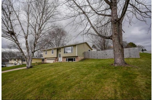 96 Seminole Way, DeForest, WI 53532