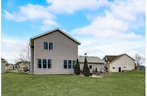 17 Iris Bloom Cir, Madison, WI 53719