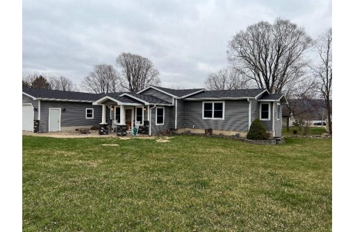 106 W Park St, Wauzeka, WI 53826