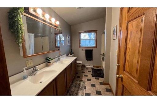 106 W Park St, Wauzeka, WI 53826