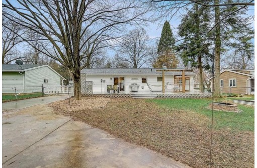 2209 Prairie Rd, Madison, WI 53711