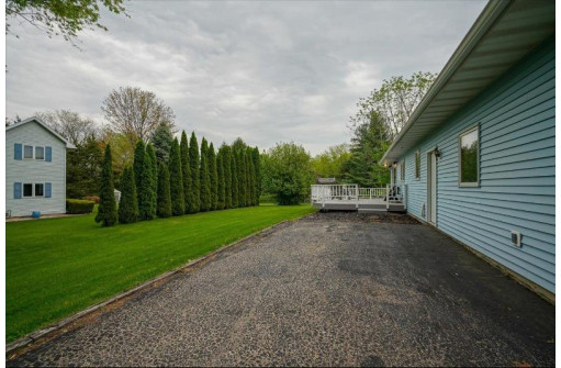 2460 Hillpoint Rd, McFarland, WI 53558-9744