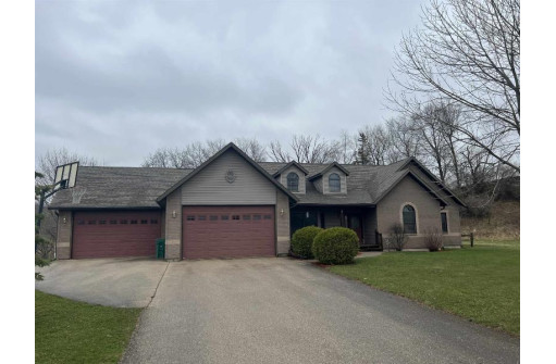 38086 Red Cedar Circl, Prairie Du Chien, WI 53821