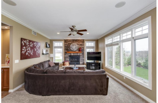 7402 Meadow Valley Rd, Middleton, WI 53562