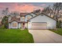 6771 Moonlight Cir, Sun Prairie, WI 53590