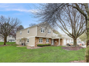 7805 Tree Ln Madison, WI 53717