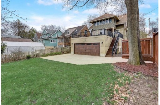 2550 Van Hise Ave, Madison, WI 53705