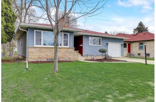 1329 N Wingra Dr, Madison, WI 53715